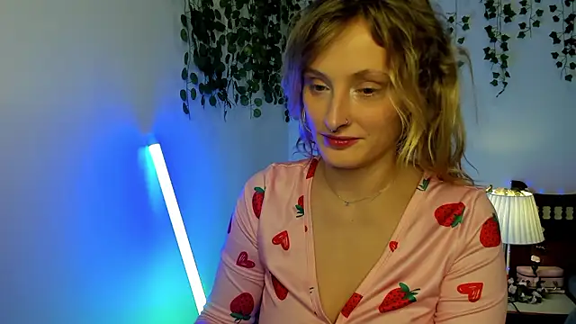 Ariana Spring online show from January 16, 3:05 pm