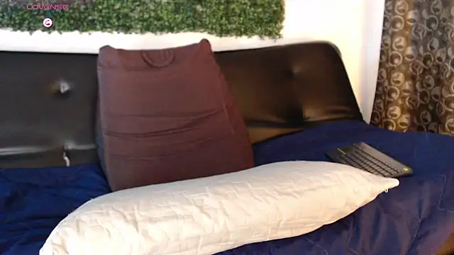 Snapshot of sam_ford_2 chatting on February 19, 12:39 am sam ford 2 online show from February 19, 12:39 am