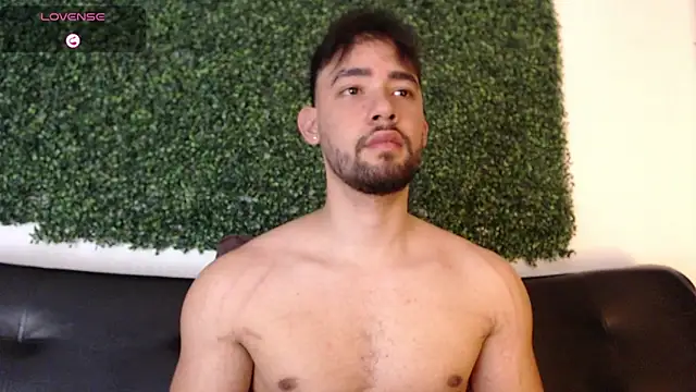 Snapshot of sam_ford_2 chatting on March 4, 12:05 am sam ford 2 online show from March 4, 12:05 am