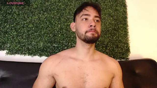 Snapshot of sam_ford_2 chatting on March 9, 11:53 pm sam ford 2 online show from March 9, 11:53 pm