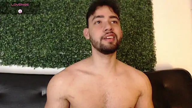 Snapshot of sam_ford_2 chatting on March 15, 12:27 am sam ford 2 online show from March 15, 12:27 am