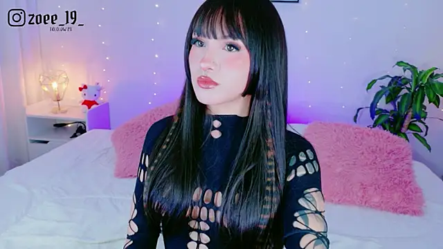 Snapshot of cuteezoe chatting on March 25, 3:56 am cuteezoe online show from March 25, 3:56 am