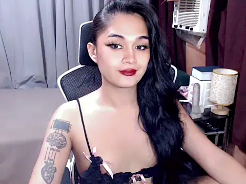 Snapshot of Sassy-Margaux chatting on October 17, 2:19 pm Sassy-Margaux online show from October 17, 2:19 pm