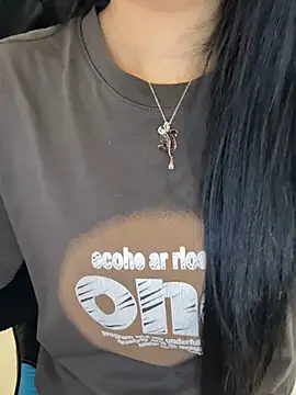 Dolly282 online show from April 5, 6:05 pm