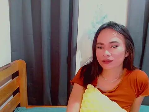 ursweet yummy online show from November 17, 7:52 pm