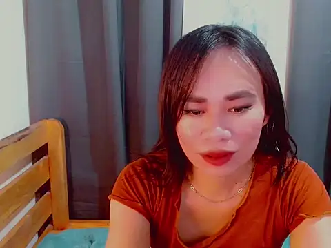 ursweet yummy online show from November 18, 4:22 pm