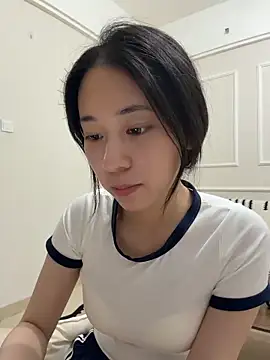 Snapshot of shishi0688 chatting on May 17, 3:30 pm shishi0688 online show from May 17, 3:30 pm