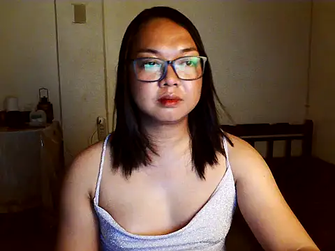 Snapshot of Trishme chatting on October 15, 3:45 pm Trishme online show from October 15, 3:45 pm