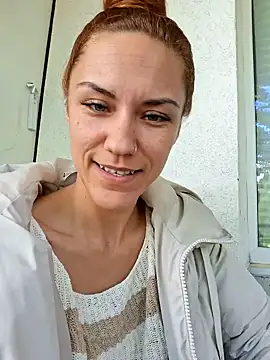 SlimBellaa online show from September 30, 9:25 am