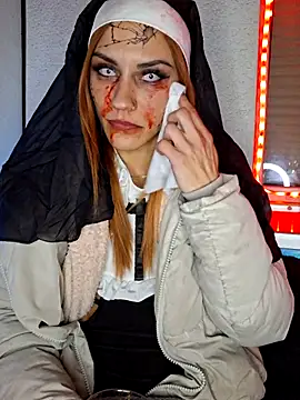 SlimBellaa online show from November 1, 1:51 am