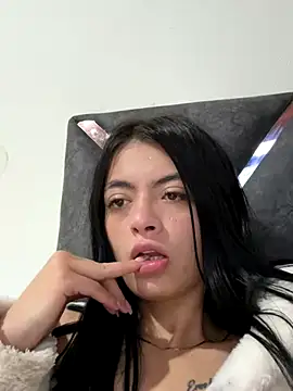 LiaCollings online show from October 4, 8:12 am