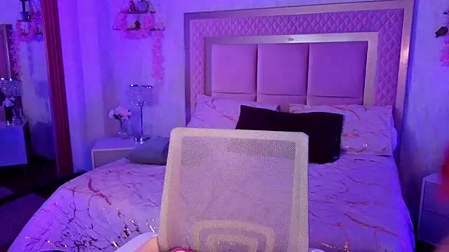 AlanaOdison online show from November 12, 9:03 pm