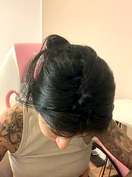 mrskarmaa online show from November 8, 6:24 am