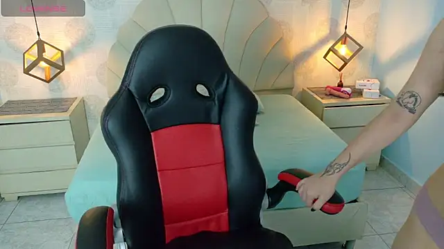 AIXATRISTA1 online show from January 13, 7:41 pm