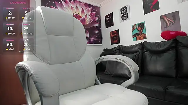 Snapshot of lycoris_19 chatting on September 29, 9:19 pm lycoris 19 online show from September 29, 9:19 pm