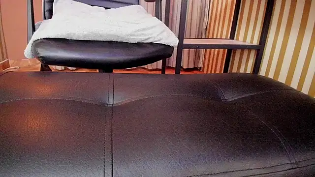 Scarlett Barnes online show from June 10, 11:42 am