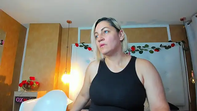 Heidy milf online show from March 11, 7:53 pm