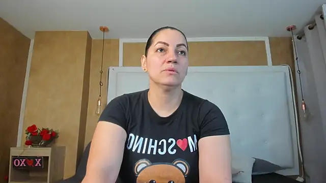 Heidy milf online show from July 4, 8:15 pm