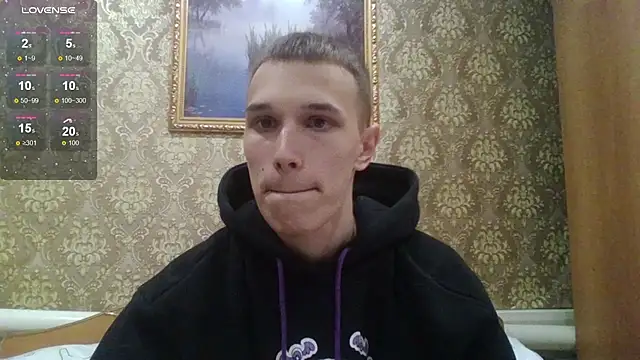 your   honeyy online show from November 4, 10:03 am