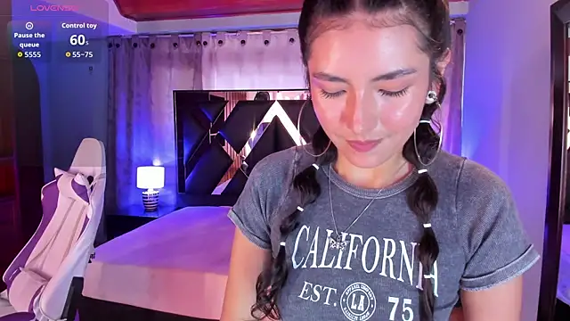 sweet-muse online show from October 18, 6:52 pm