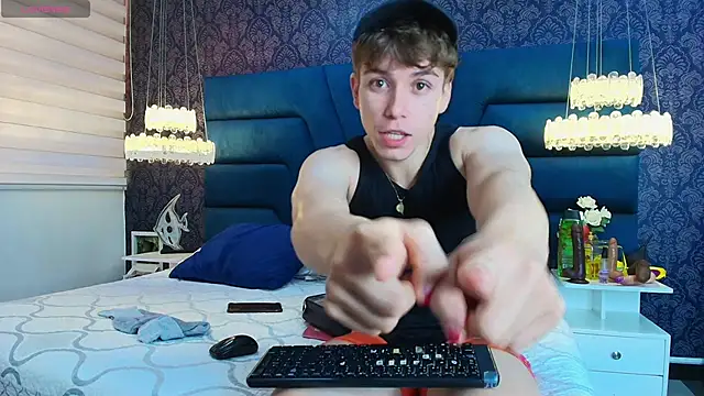 TaylerWhite online show from January 9, 11:46 am