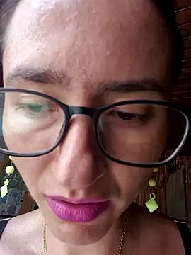 Linda Hot13 online show from September 9, 3:11 pm