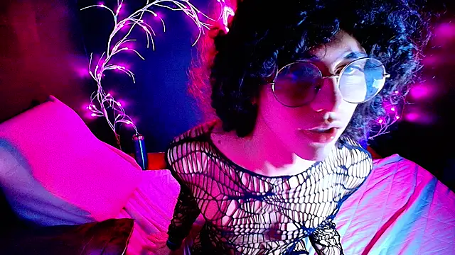 noahxtar online show from October 12, 3:22 pm