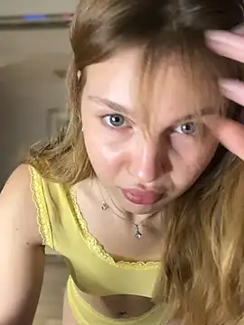 Emaline Fane online show from June 20, 6:54 pm