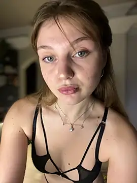 Emaline Fane online show from July 5, 7:54 pm