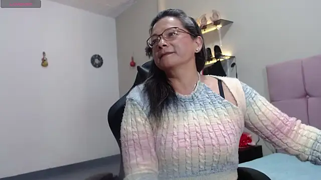 Snapshot of SolVegaNaciente chatting on November 2, 3:31 am SolVegaNaciente online show from November 2, 3:31 am