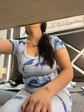 Mia garcia28 online show from October 18, 7:58 pm