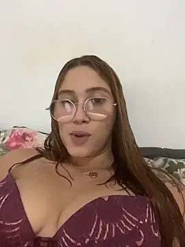 ruivinha2006 online show from June 18, 4:24 am