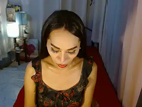 Snapshot of RomanticPearlTS chatting on October 10, 3:27 am RomanticPearlTS online show from October 10, 3:27 am