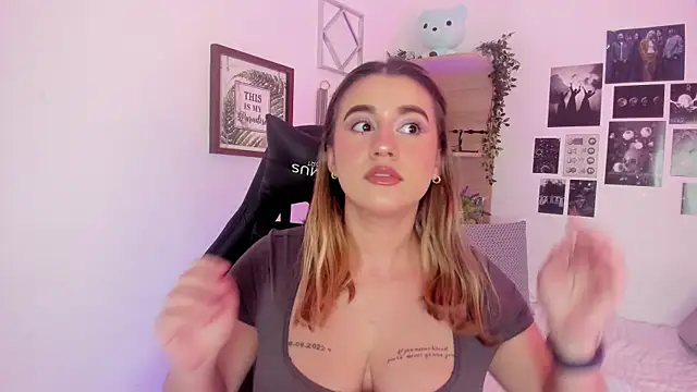 Lana Herondale online show from September 17, 1:35 pm