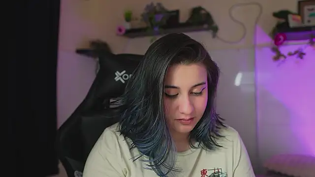 Snapshot of Lana_Herondale chatting on March 5, 3:46 am Lana Herondale online show from March 5, 3:46 am