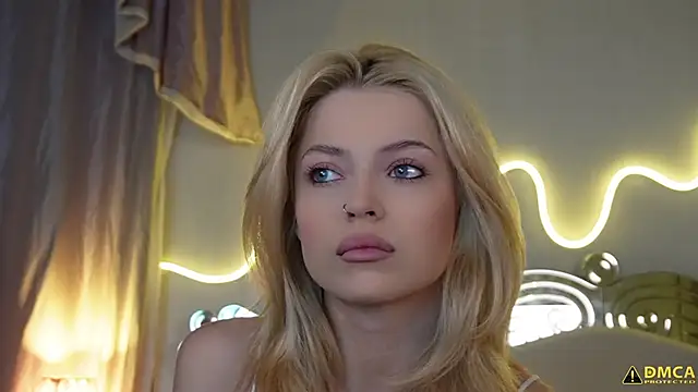 kellypeachcake online show from November 17, 5:13 am