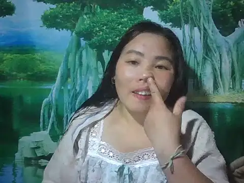 Snapshot of PhamPhung chatting on September 12, 1:11 pm PhamPhung online show from September 12, 1:11 pm
