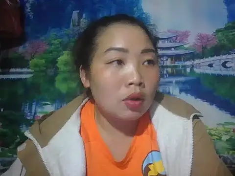 PhamPhung online show from March 8, 1:26 pm