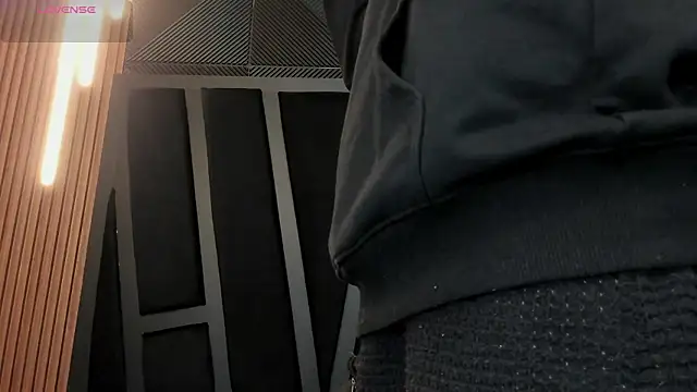 marco garciia  online show from October 10, 11:15 pm