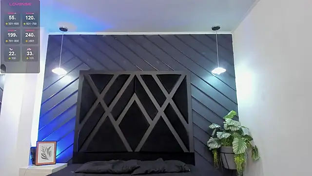 marco garciia  online show from December 13, 11:10 pm