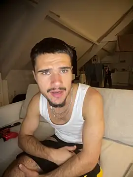 los freaky online show from September 20, 8:32 pm