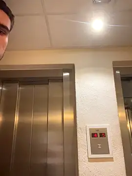 los freaky online show from September 22, 9:22 am