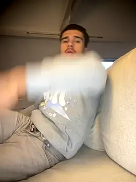 los freaky online show from October 10, 4:28 pm