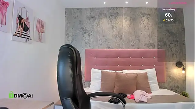 brithanycollins online show from September 17, 12:40 pm