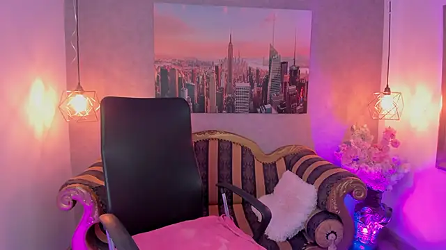 Dali collin online show from February 26, 1:10 pm