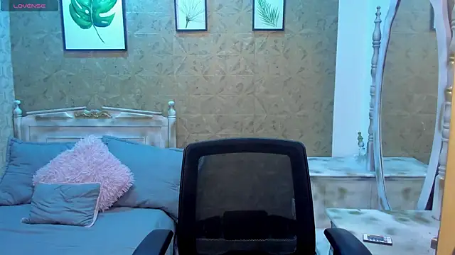 Dali collin online show from June 26, 1:37 pm