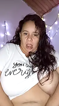 Snapshot of luzdanna chatting on October 8, 3:37 am luzdanna online show from October 8, 3:37 am