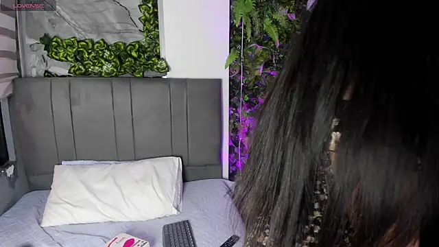 vela-kimm online show from October 6, 8:17 pm