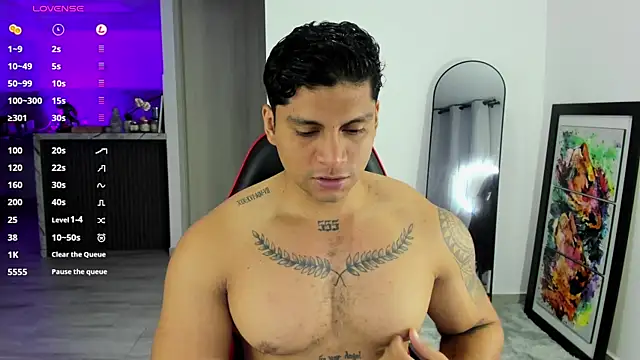 Nicolasmontoya16 online show from October 18, 4:04 am