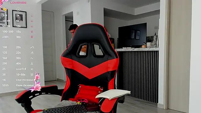 Nicolasmontoya16 online show from November 12, 9:36 pm